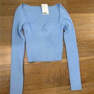 H&M ribbed knit sweetheart neckline sweater
